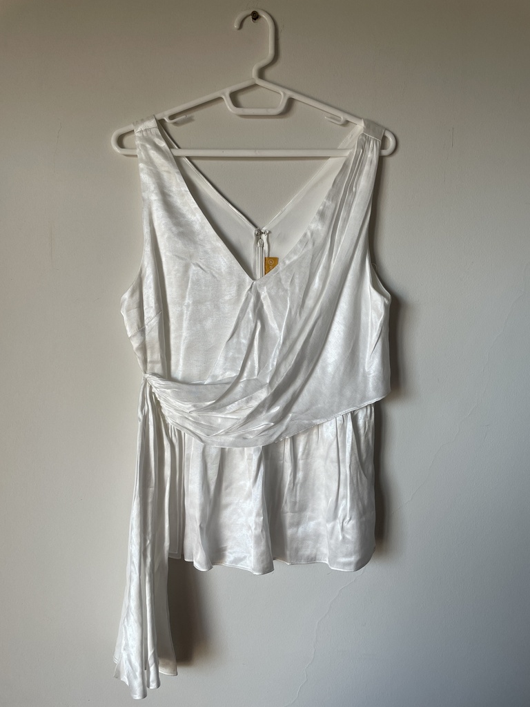 [MODFETIUSA0041] Remera mc roja con etiqueta