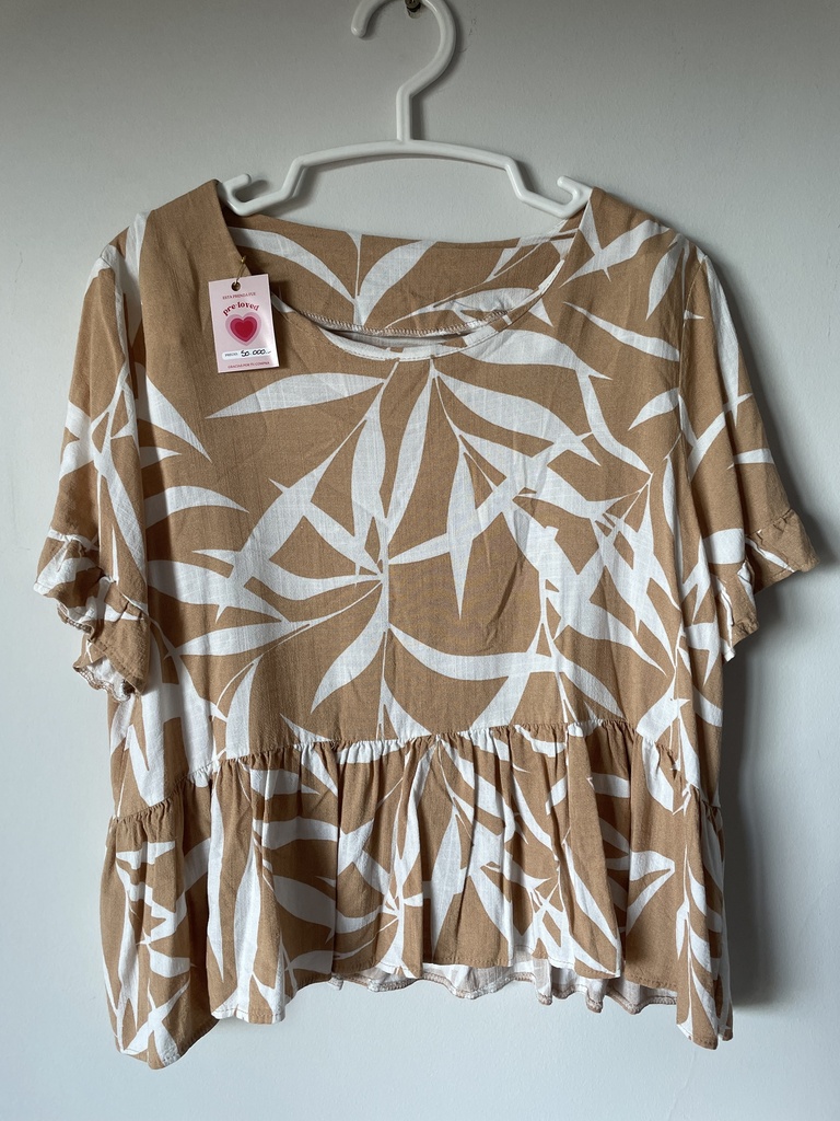 Remera mc gris grafito con luna y sol