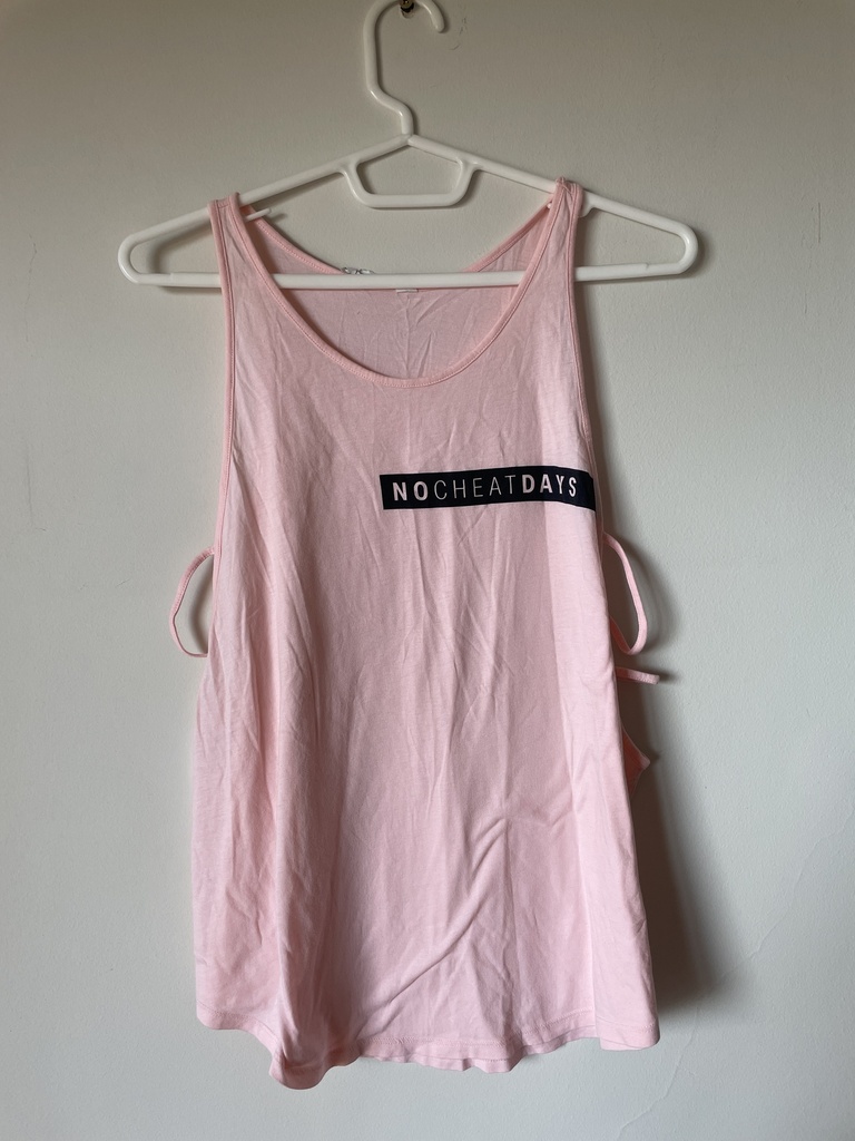 Remera rosa sin mangas