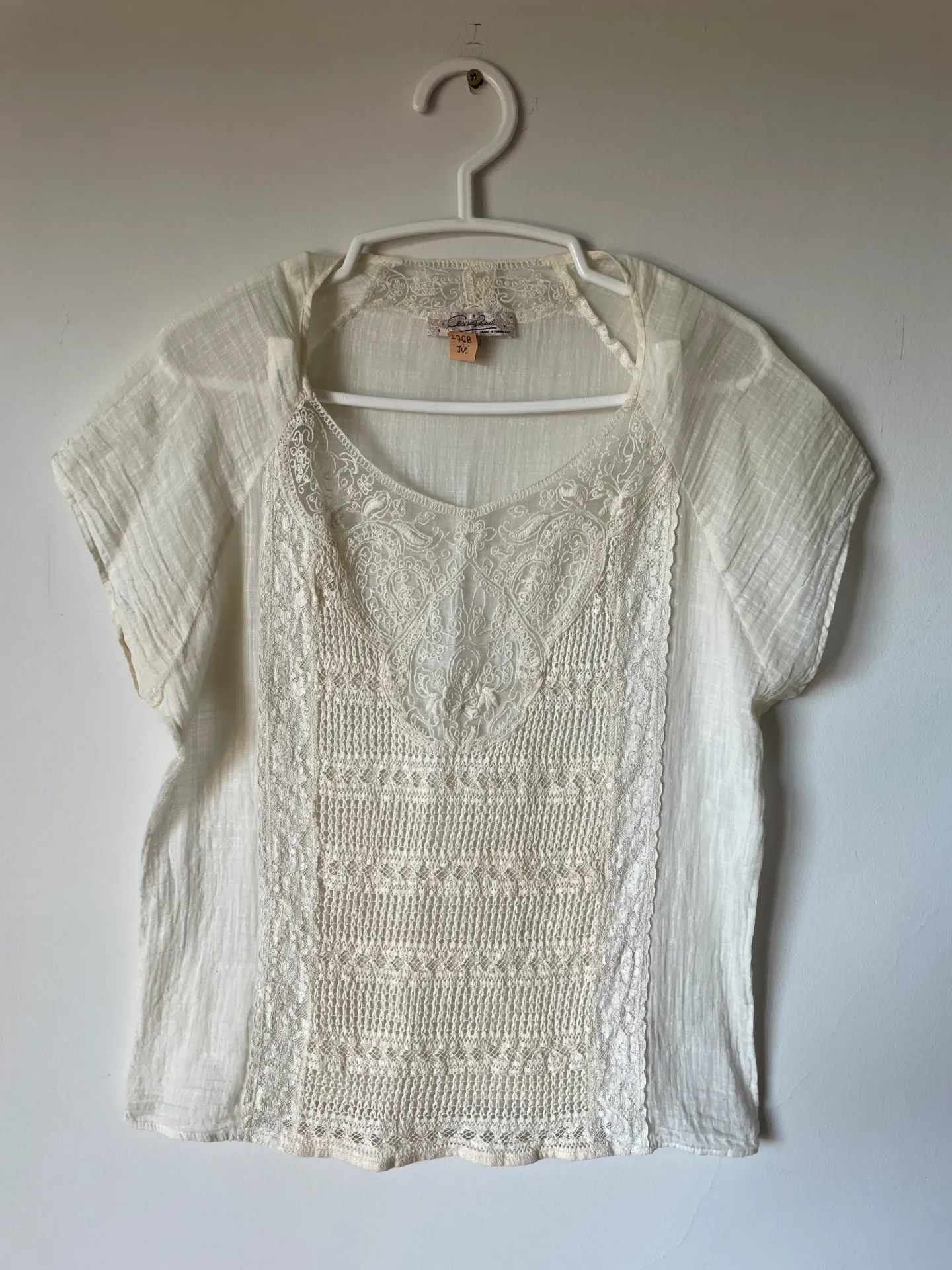 [MODFETIUSA0087] Blusita beige manga corta con detalles