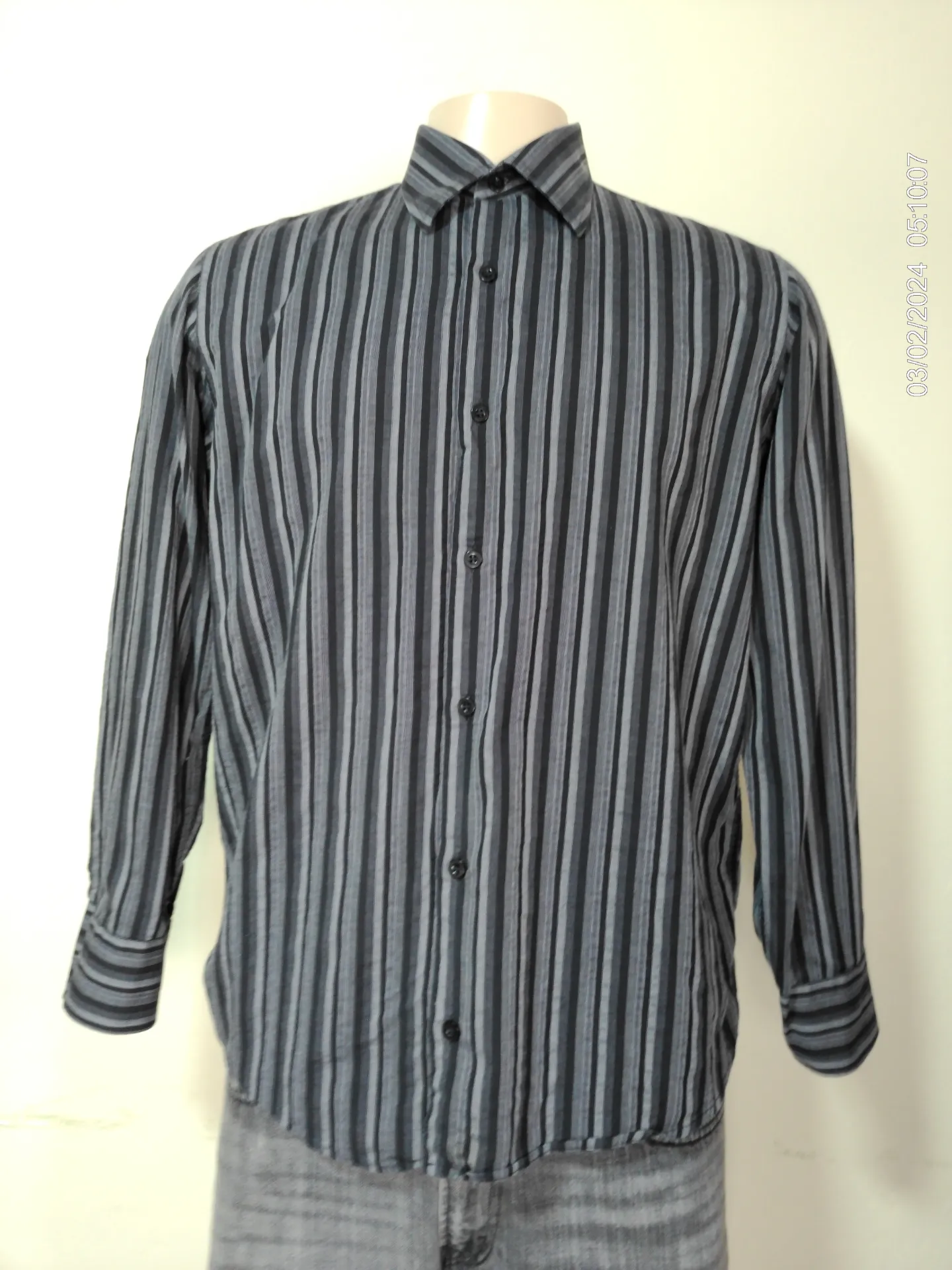Camisa manga larga a rayas negro y gris