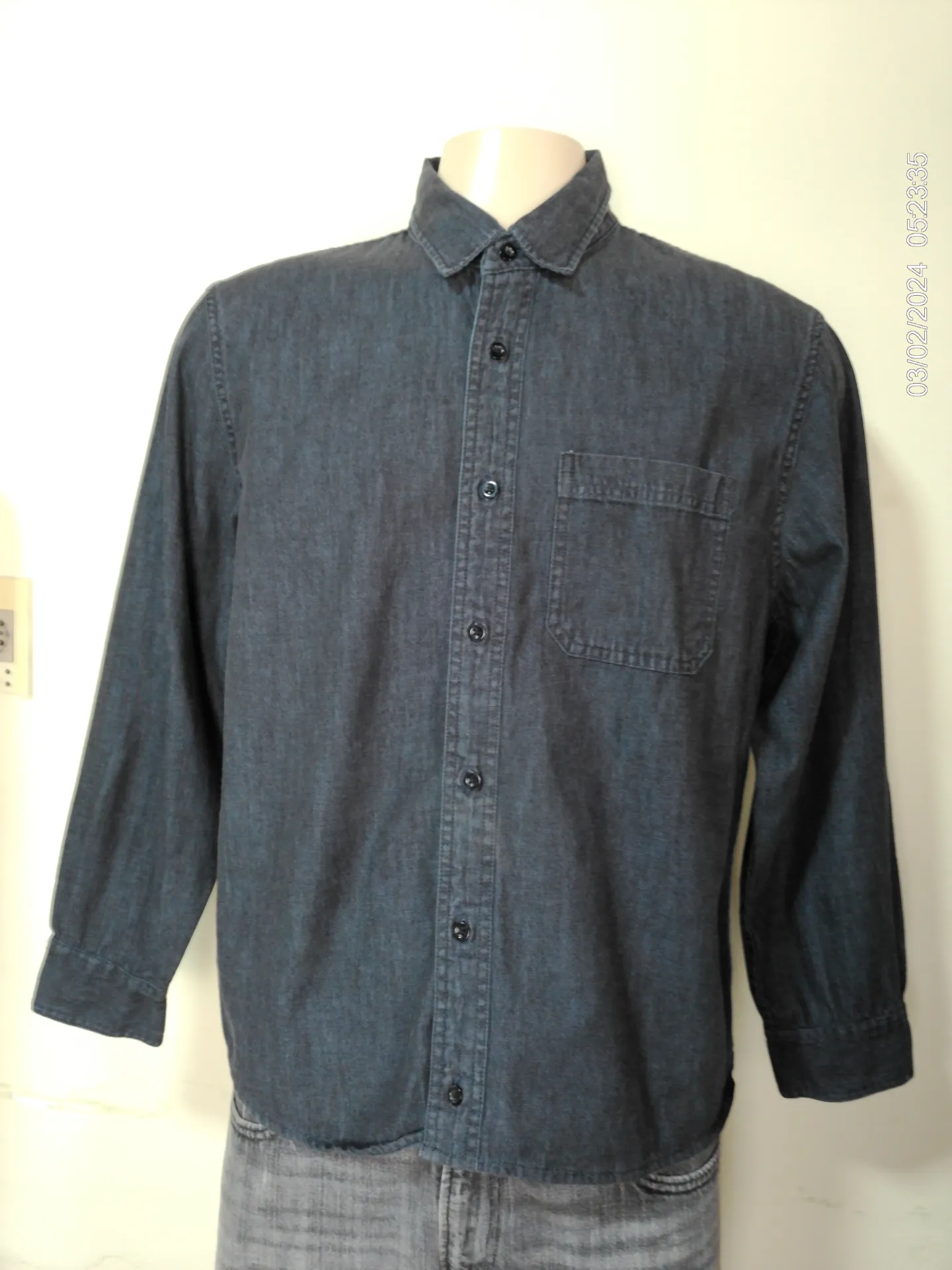 Camisa manga larga jean negra
