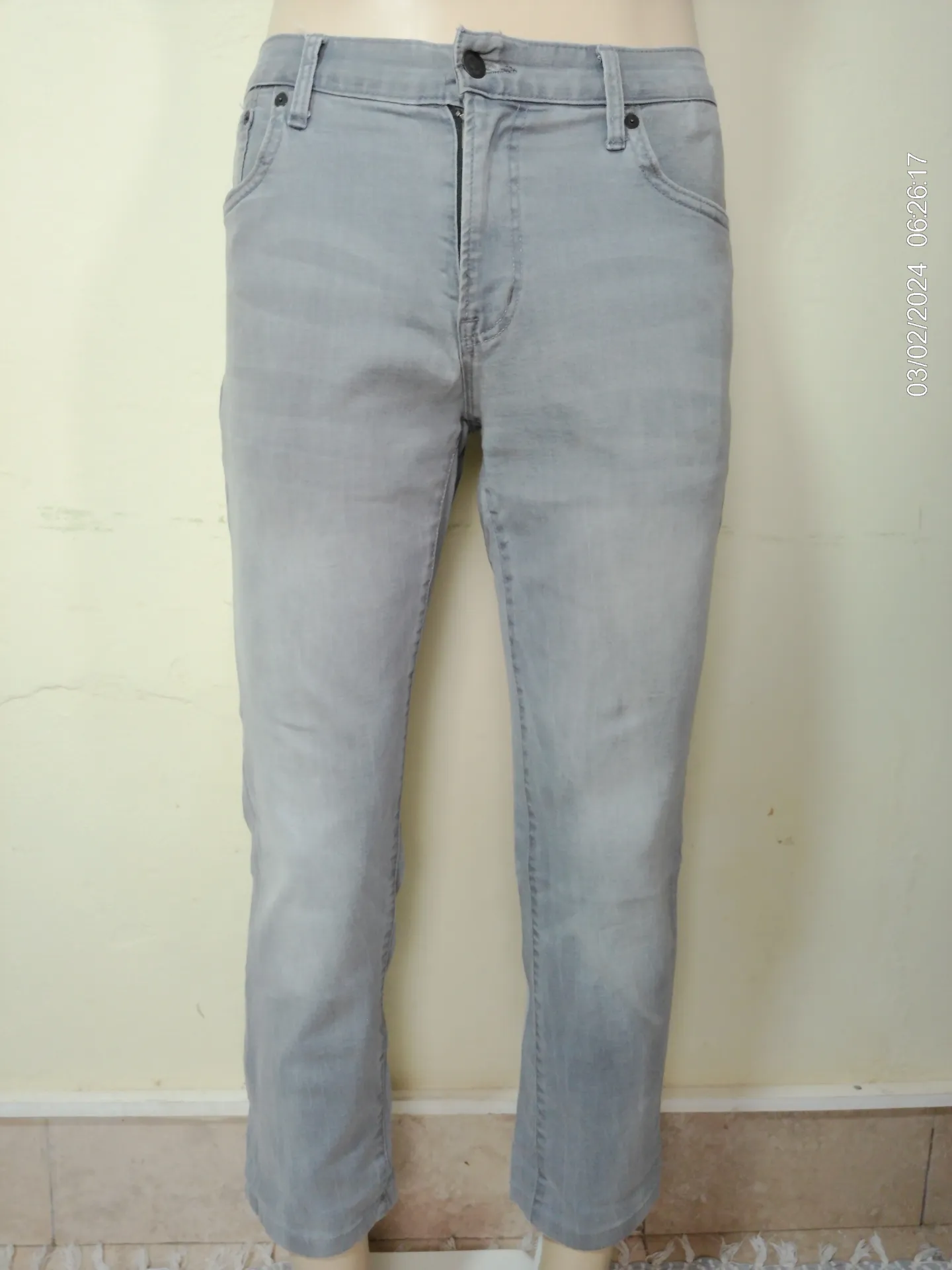 Pantalon jean gris claro