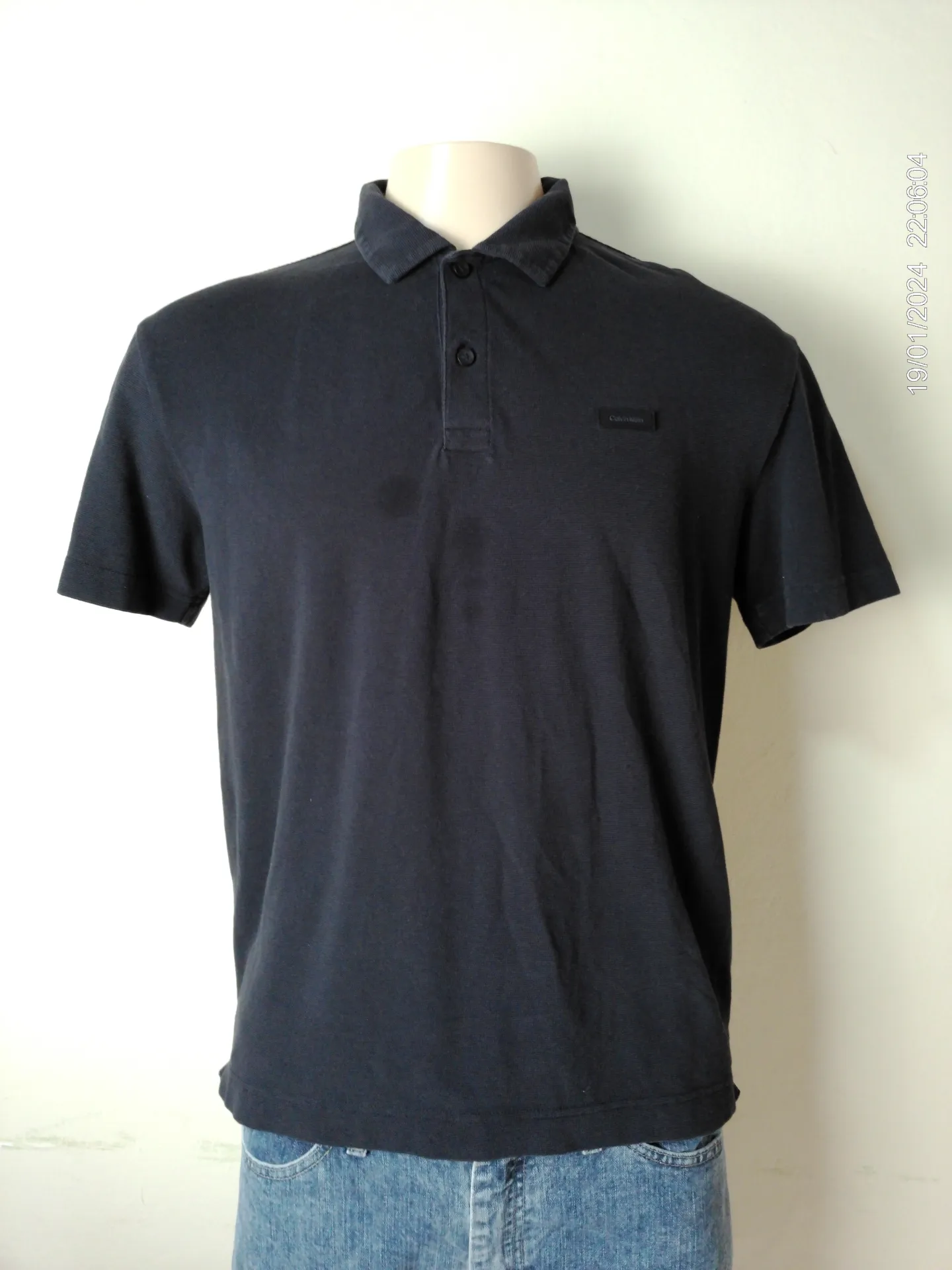 [MODMETIUSA0581] Remera con cuello negra