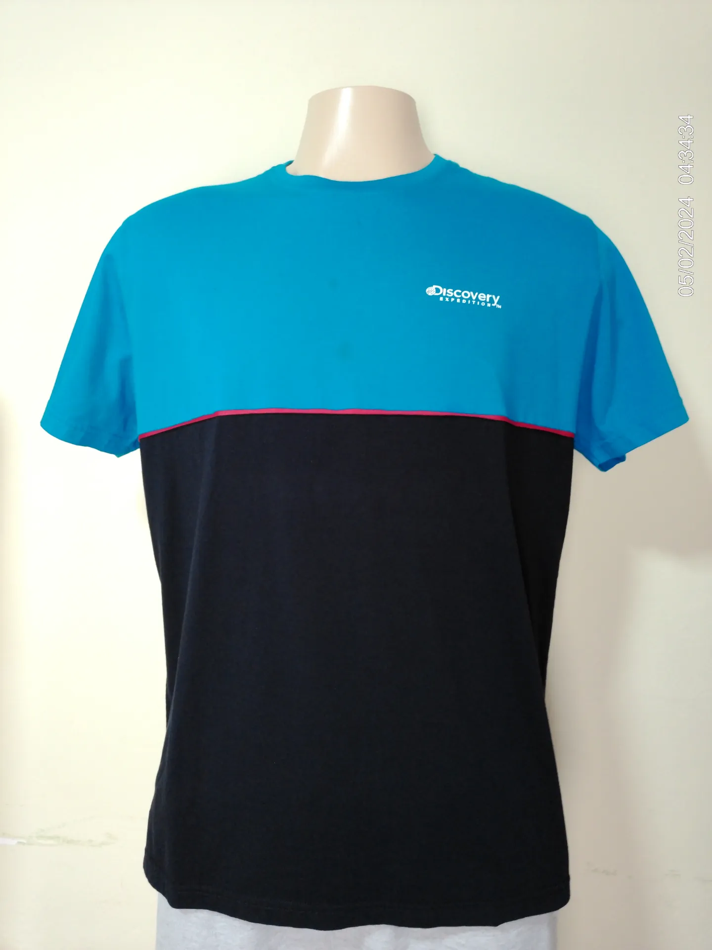 [MODMETIUSA0497] Remera de algodon turquesa con negro