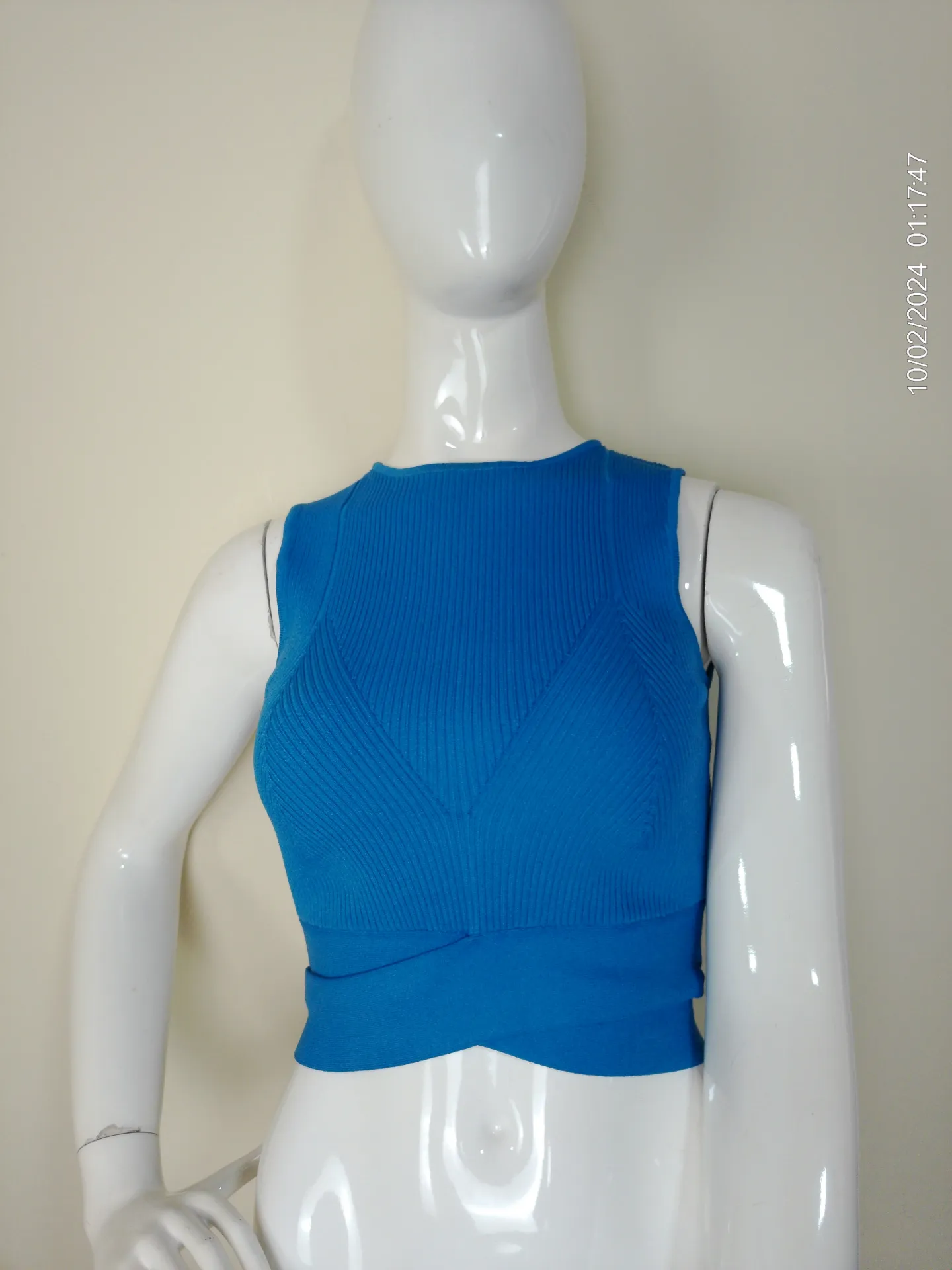 [MODFETIUSA0353] Top sin manga turquesa con detalle cruzado