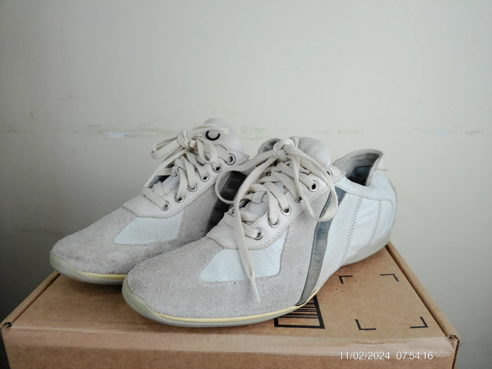 [SHOMETIUSA0573] Zapato de cuerina + nobuk con cordones beige