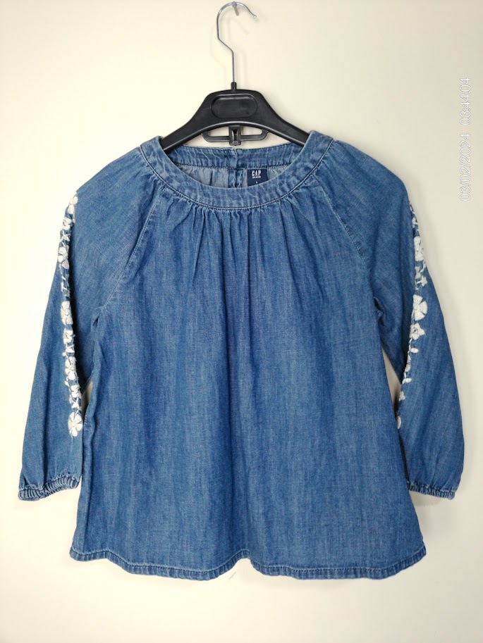 [KIDFETIUSA0369] Blusita de jean azul ml con bordado en las mangas