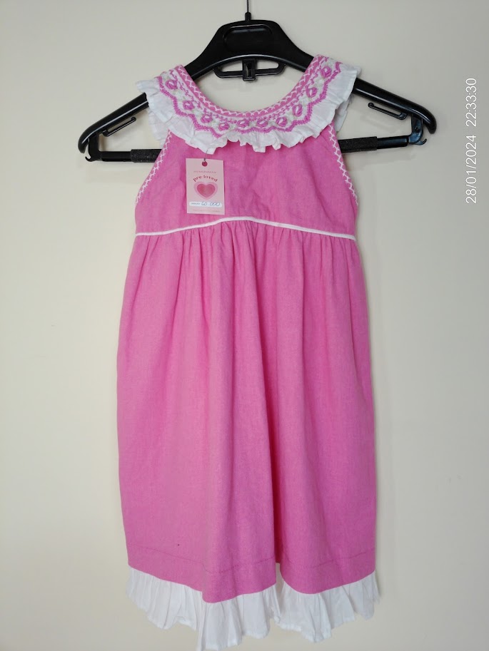 Vestido sm rosa y blanco con volados y bordados