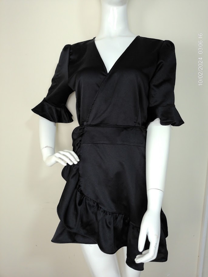 [MODFETIUSA0344] Vestido corto manga corta negro