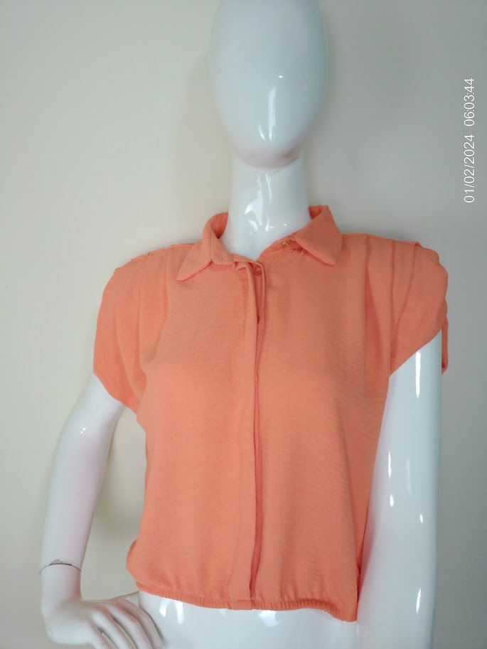 [MODFETIUSA0404] Blusita manga corta naranja con hombreras