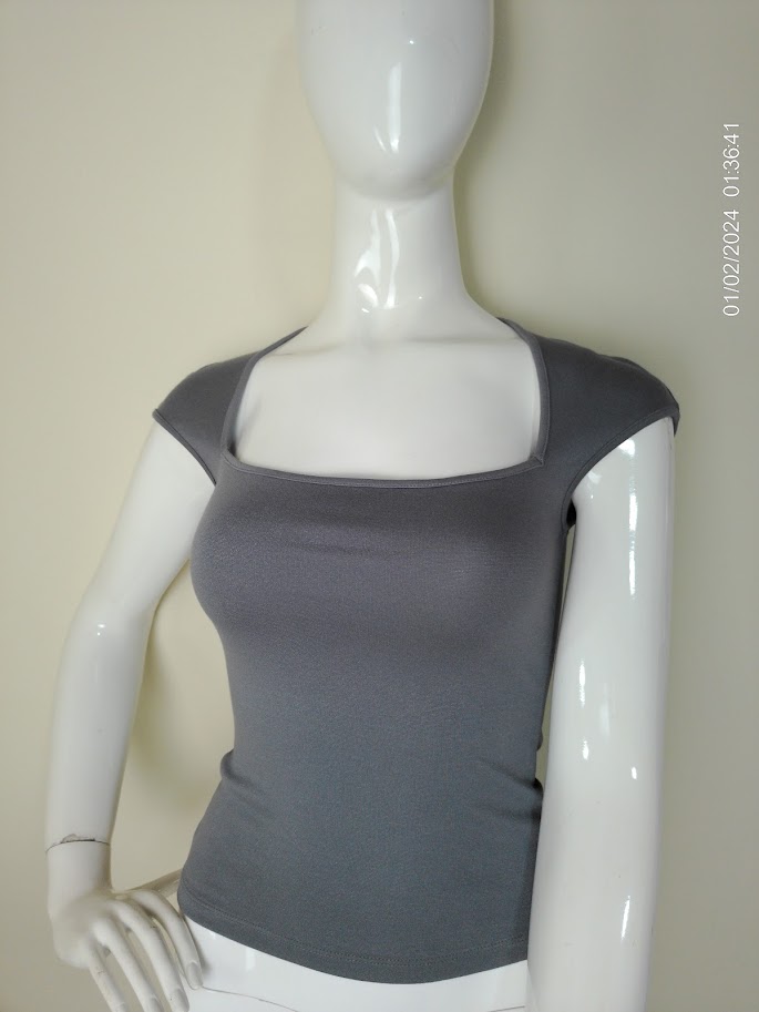 [MODFETIUSA0405] Blusa de algodon manga corta cuello cuadrato