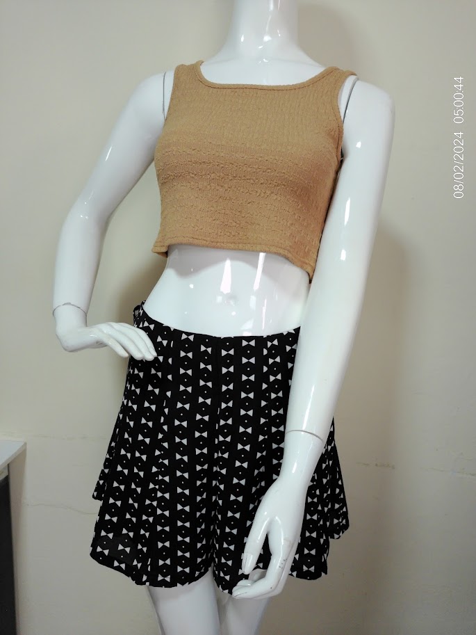 Short falda negro y blanco