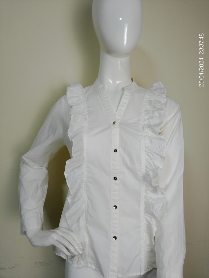 [MODFETIUSA0475] Blusita manga larga blanca con detalles