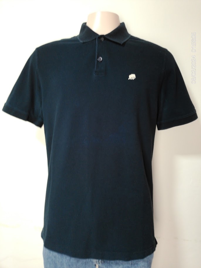 Remera manga corta gris oscuro con cuello