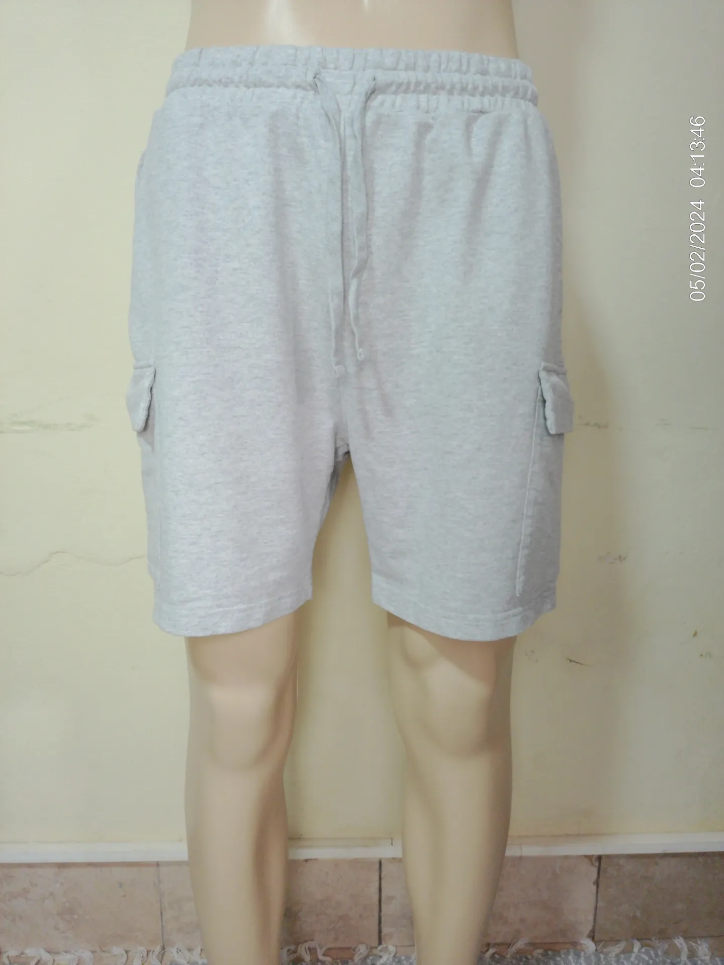 Bermuda de algodon gris claro