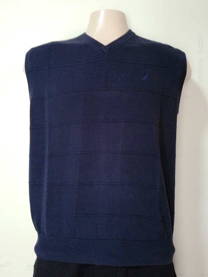 [MODMETIUSA0512] Chaleco azul marino con cuello en v