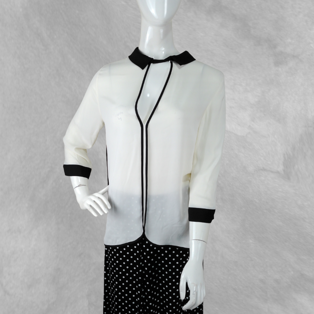 [329] Camisa Manga larga blanco y negro talle M Con línea y cuello negro