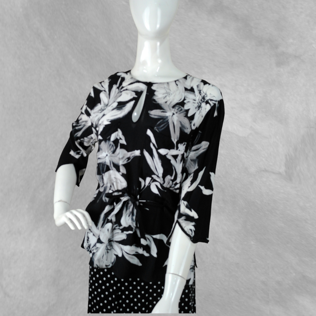 [335] Blusa Zara Manga 3/4 negro y blanco Estampada talle S