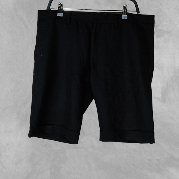 [203] Bermuda Zara de vestir Negra talle 40