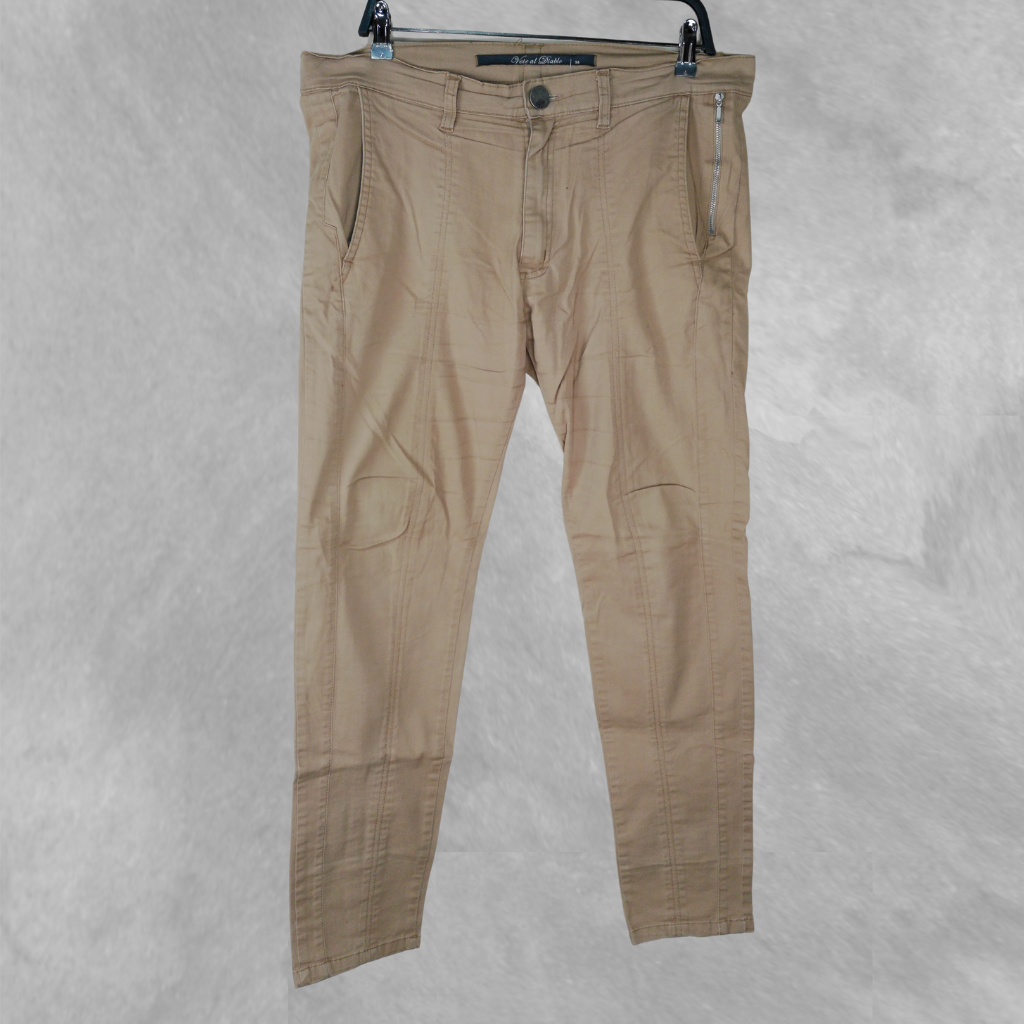 [228] Pantalón Beige Liso talle 34 vete al diablo