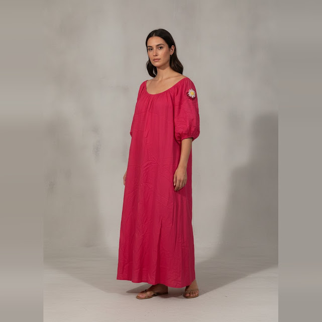 Vestido largo fucsia Liso talle 40 Linda de morrer engomado y diseño de flor en un hombro