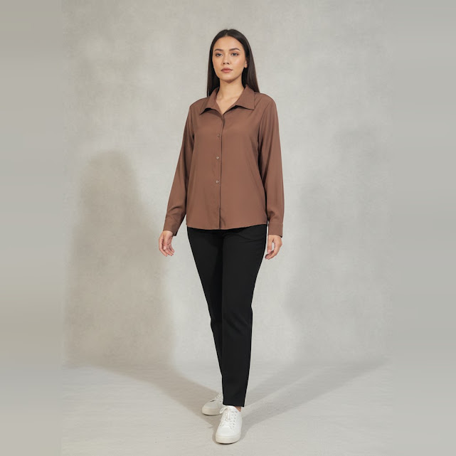 [0037028] Camisa manga larga marrón Liso talle Único Camisa lisa sin detalles semi nuevo