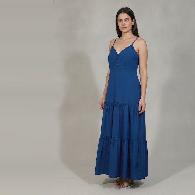 [0034008] Vestido largo azul oscuro Liso talle G sin manga con 4 botones azules