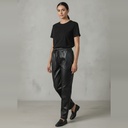 Pantalón Daniel Cassin largo negro talle L De cuero con goma en la cintura y cinto