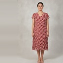 Vestido con manga rojo y beige Moteado talle G Con diseños de puntos blancos corte V