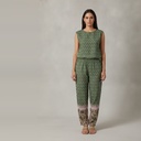 Pantalón larga verde con estampado talle M Con puntos claros y diseños abajo