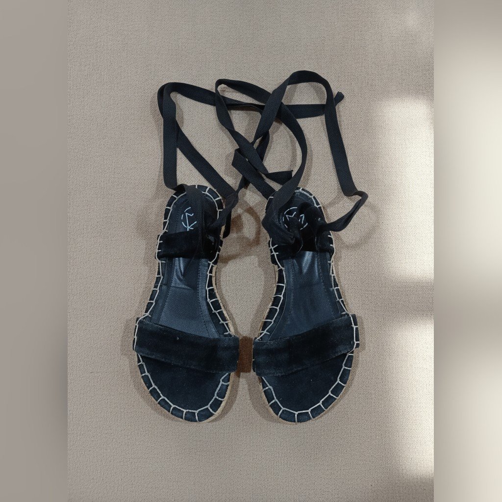 [5050] Calzado Sin marca con tirantes neg sandalia talle 35