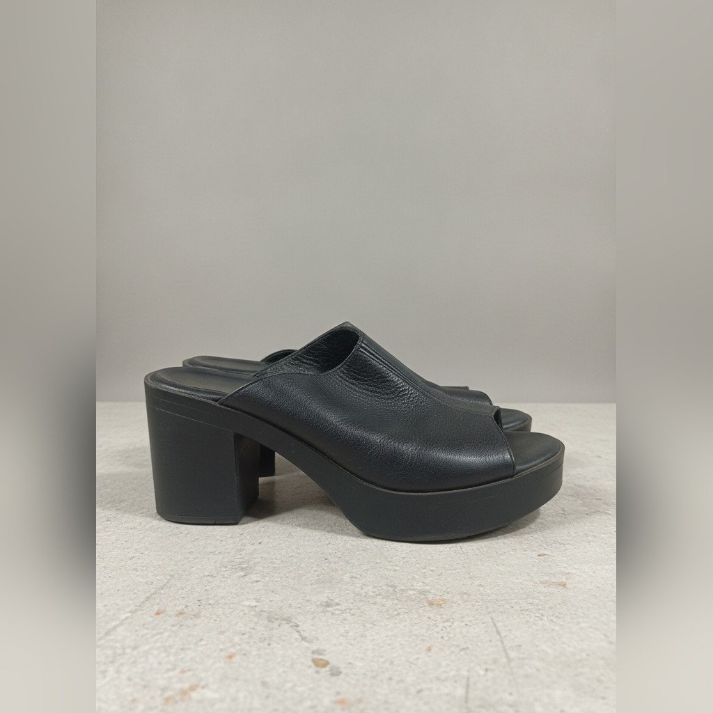 [5057] Calzado Sin marca de cuero negro talle 35