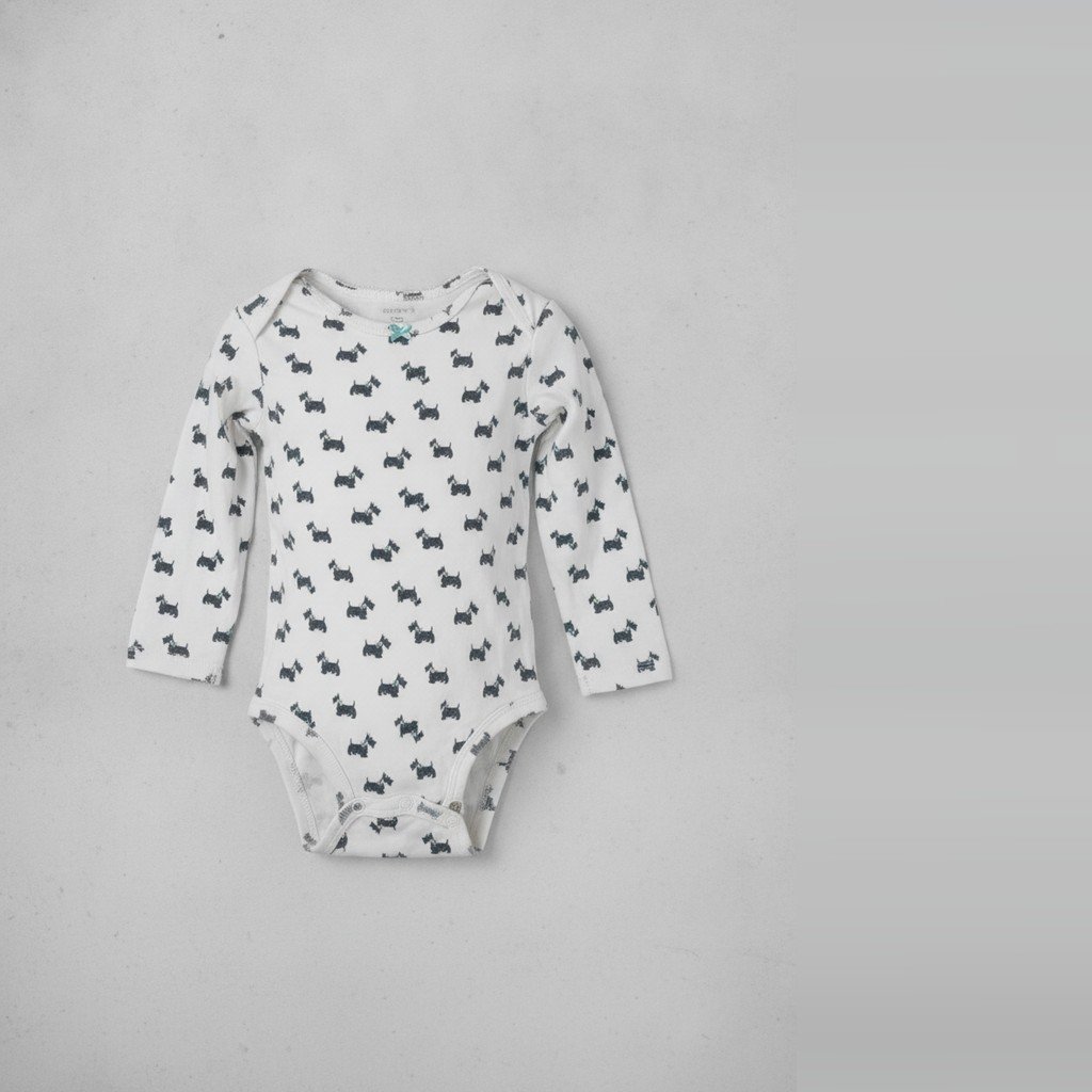 [5349] Body Carter´s manga larga blanco y negro con dibujo de perritos talle 18M
