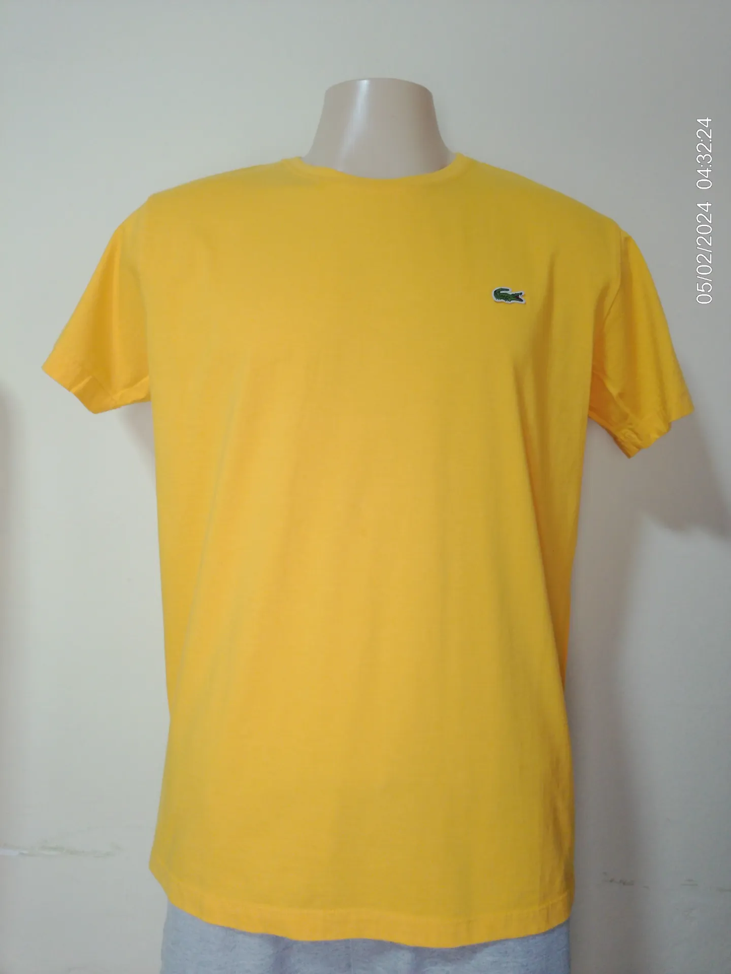 [MODMETIUSA0012] Remera de algodon amarilla