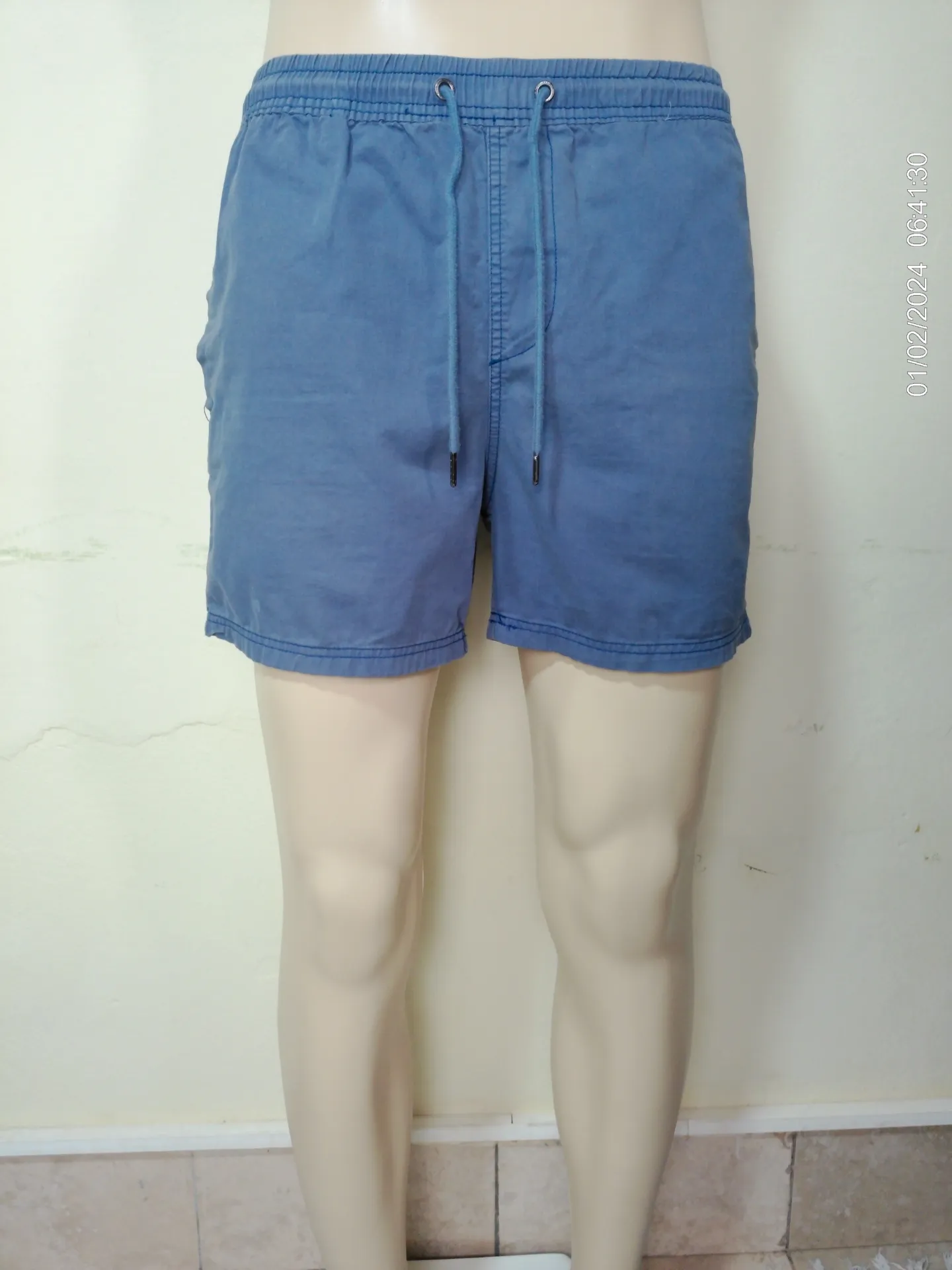 [MODMETIUSA0562] Bermuda azul con elastico