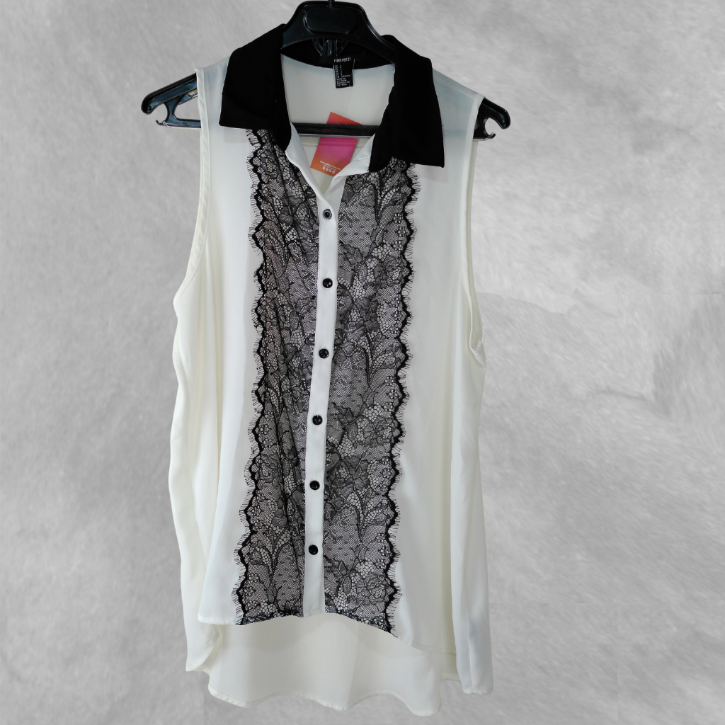 Camisa Forever 21 Sin manga blanca y negro Encaje talle S De gasa